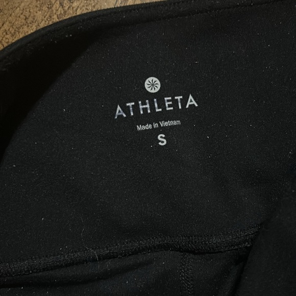 Athleta’s Powervita Marble Salutation Leggings in Gathering Storm - Picture 5 of 10